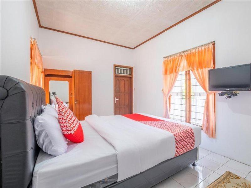 Capital O 1541 Puri Cikole Asri Hotel Lembang Eksteriør billede