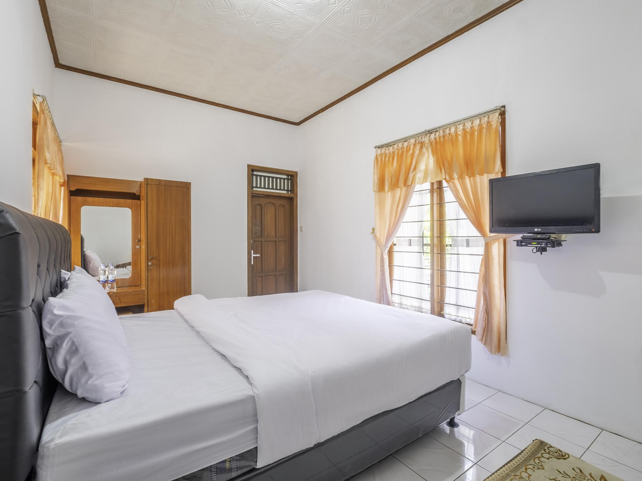 Capital O 1541 Puri Cikole Asri Hotel Lembang Eksteriør billede