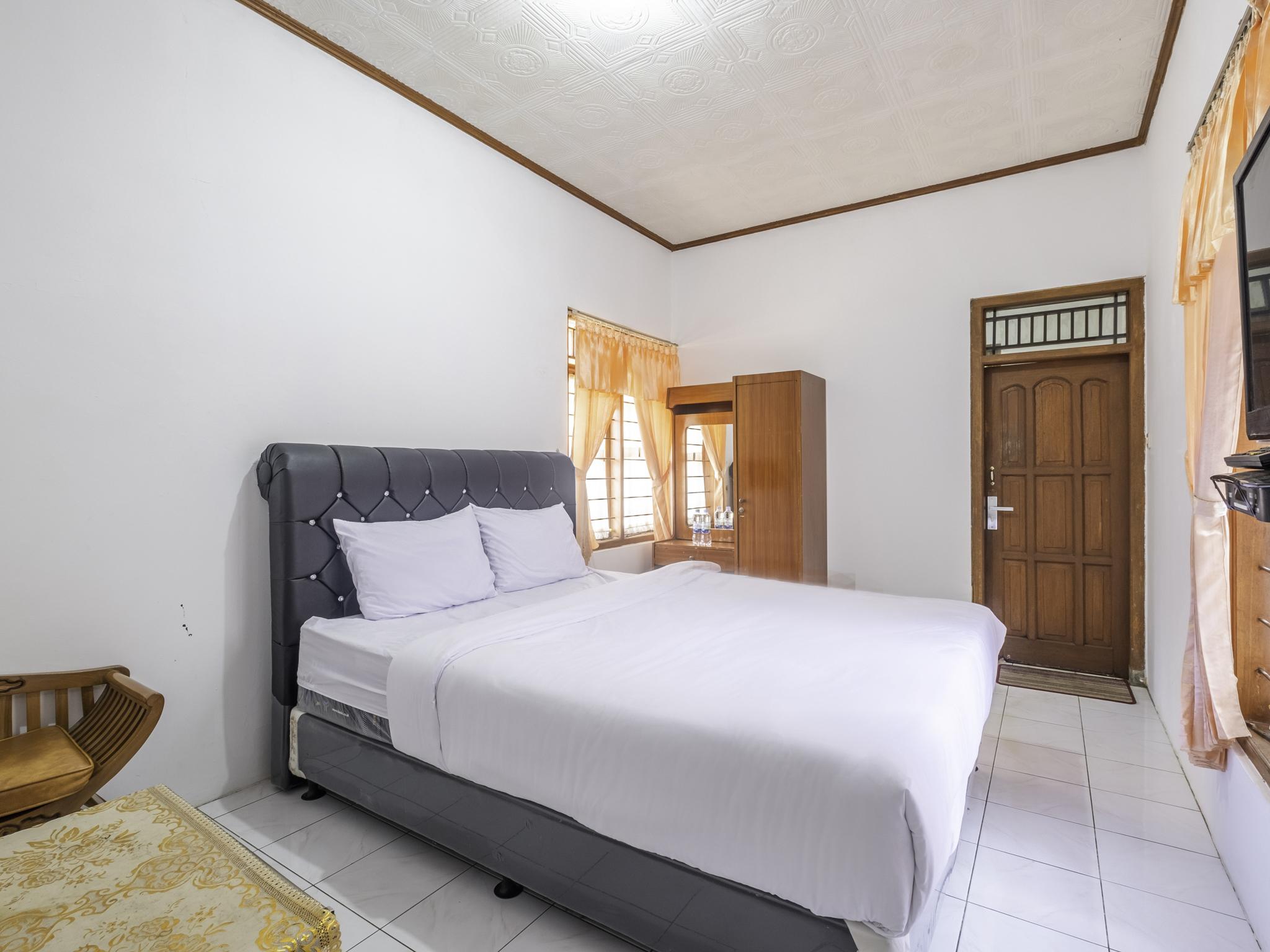 Capital O 1541 Puri Cikole Asri Hotel Lembang Eksteriør billede