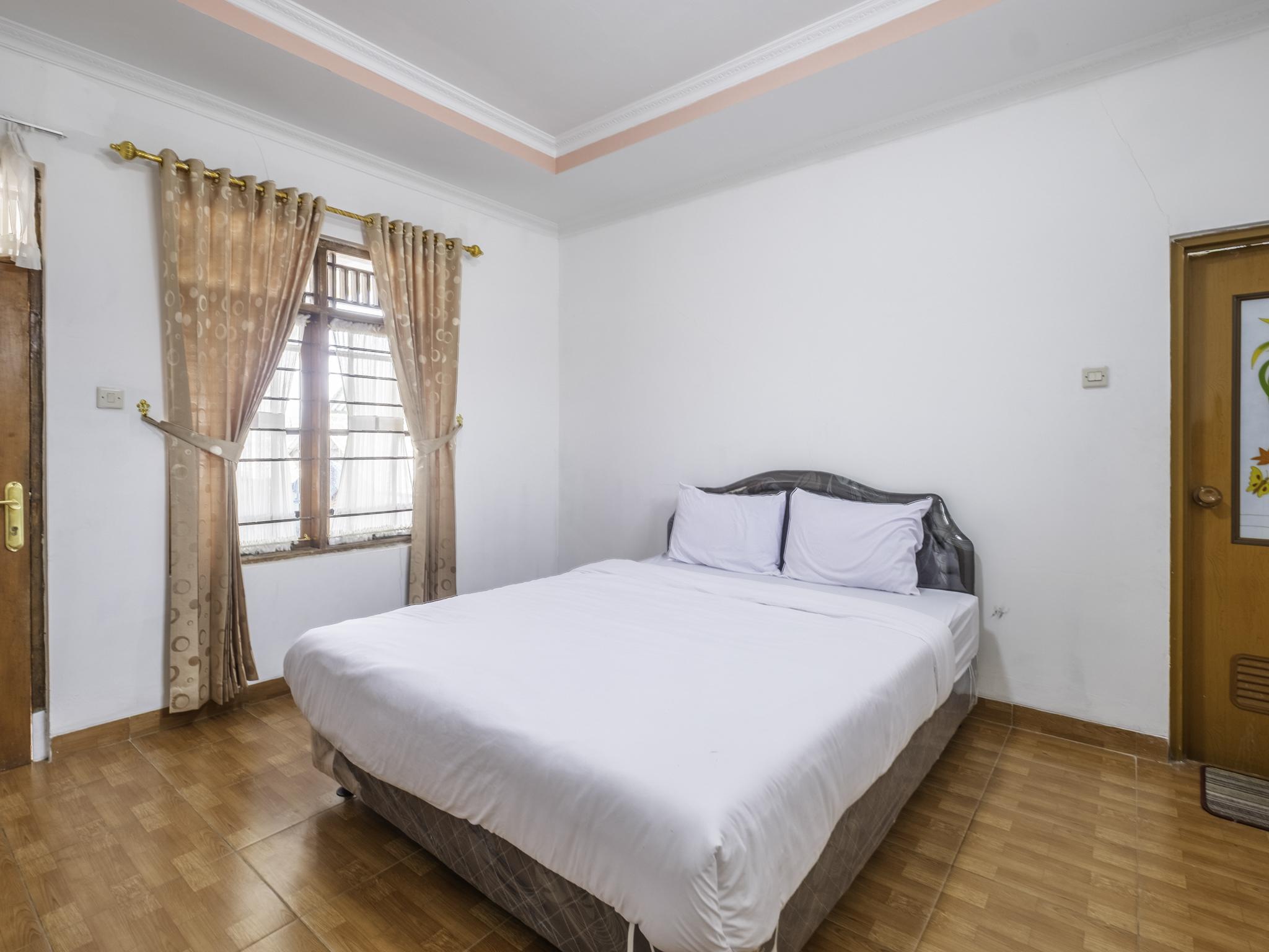 Capital O 1541 Puri Cikole Asri Hotel Lembang Eksteriør billede