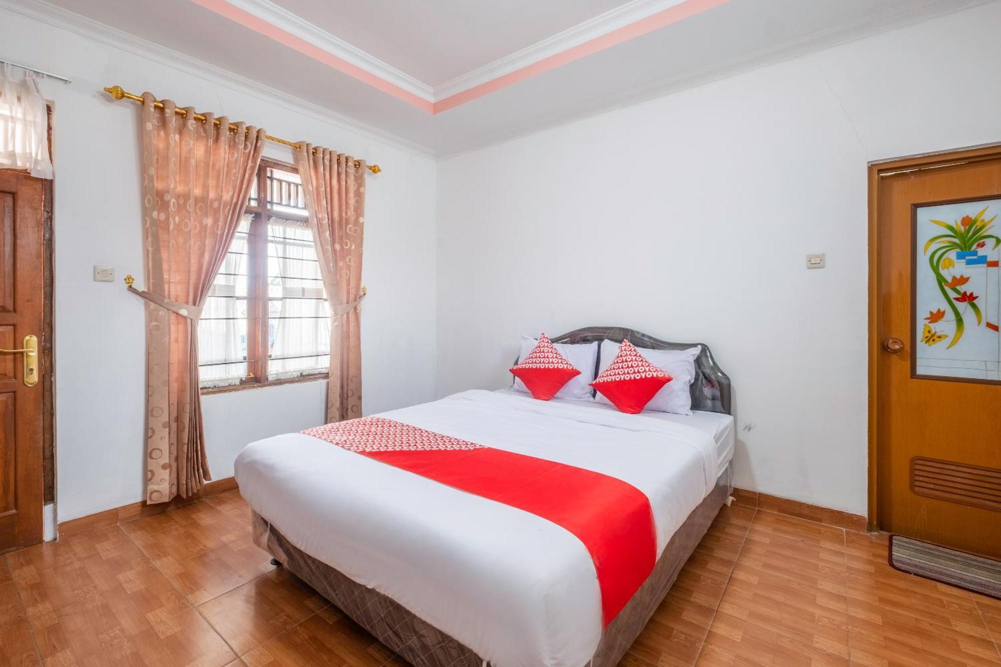 Capital O 1541 Puri Cikole Asri Hotel Lembang Eksteriør billede