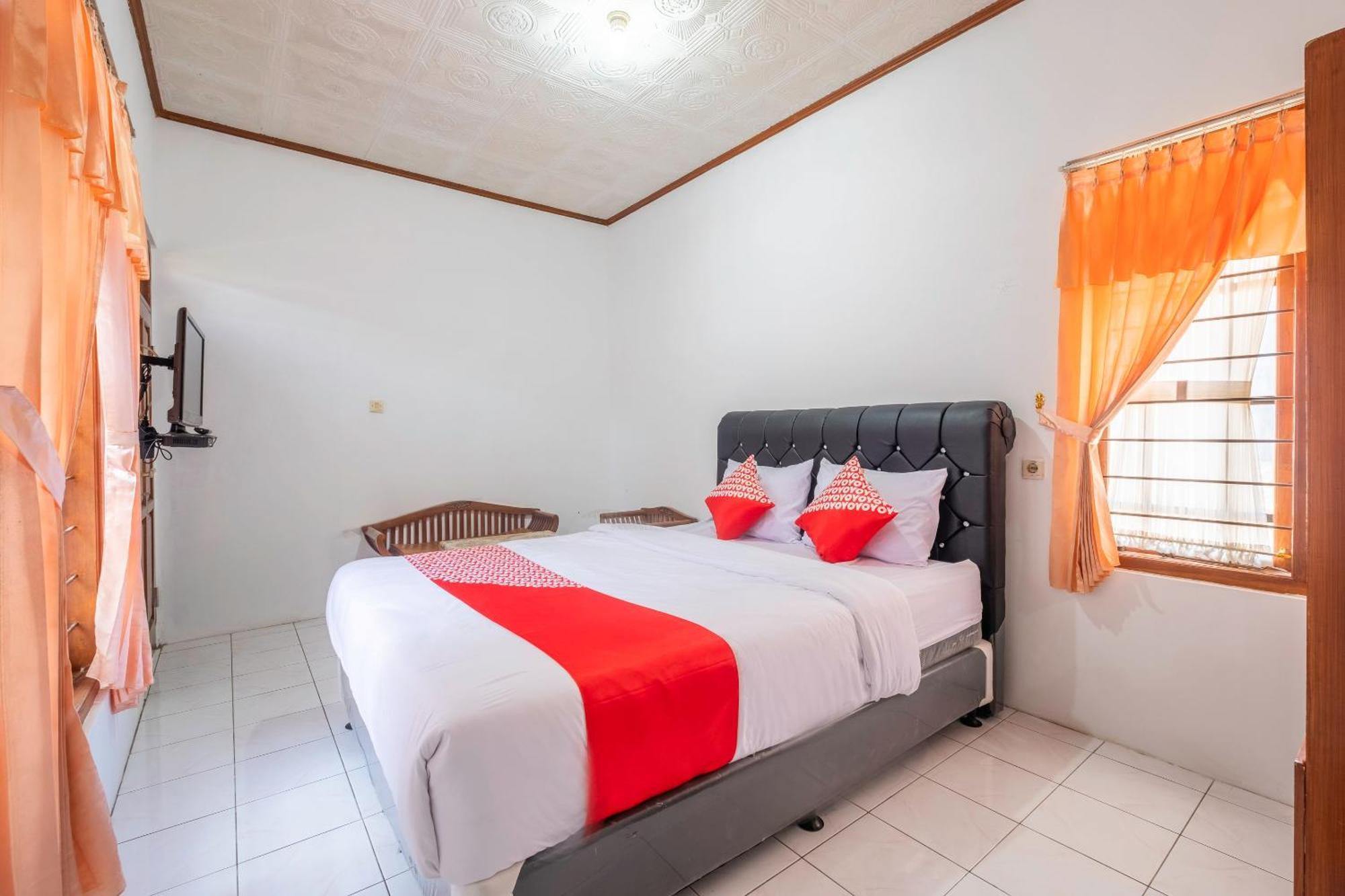 Capital O 1541 Puri Cikole Asri Hotel Lembang Eksteriør billede