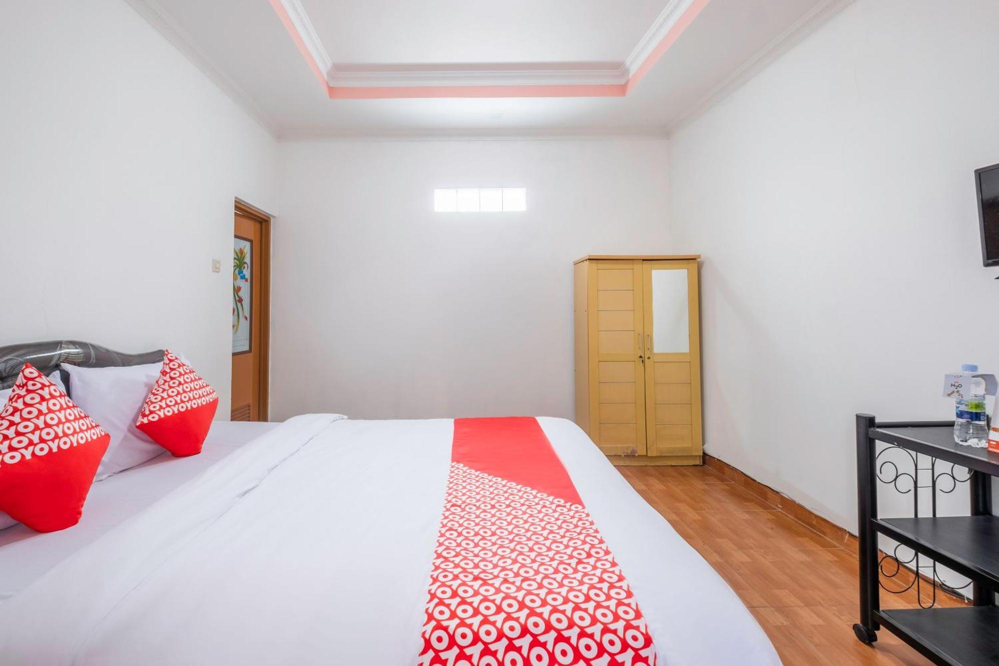 Capital O 1541 Puri Cikole Asri Hotel Lembang Eksteriør billede