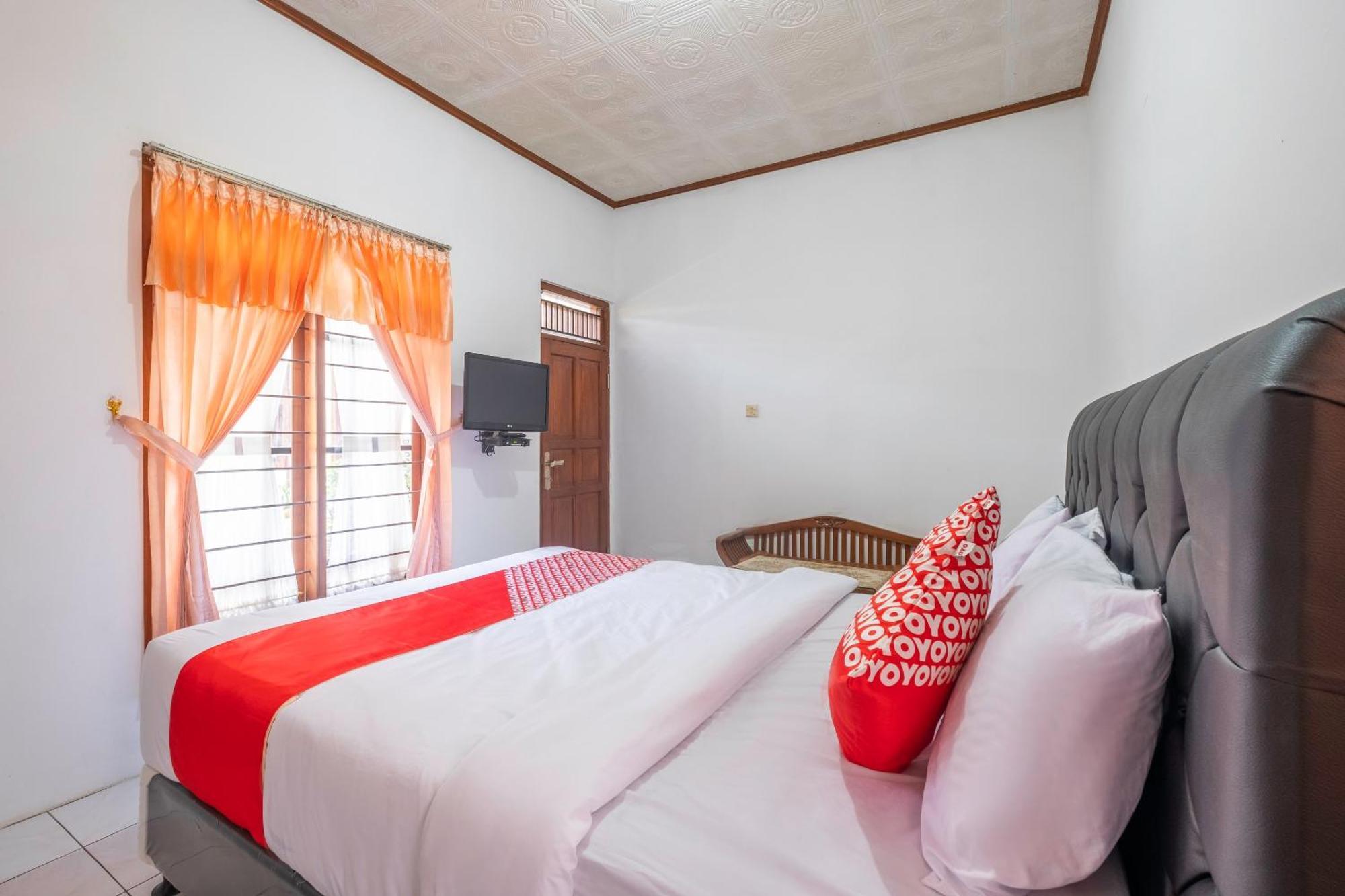 Capital O 1541 Puri Cikole Asri Hotel Lembang Eksteriør billede